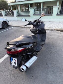 Suzuki Burgman 200i. - 2