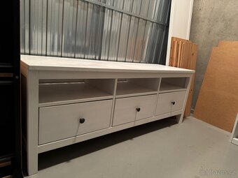 TV stolek a police Ikea Hemnes - 2