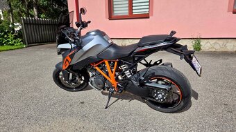 KTM SUPERDUKE 1290GT - 2