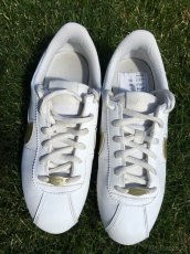 Nike tenisky - limitovaná bílo-zlatá edice [snížená cena] - 2