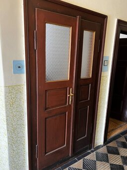 Prodám staré dveře včetně obložek z prvorepublikové vily - 2