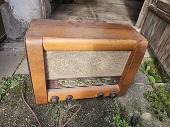 Retro rádio Tesla - 2