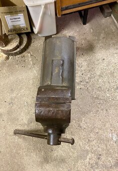 Zámečnický svěrák - 2