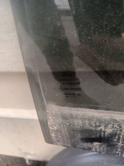 Levé zadní okno Ford S-max - 2