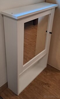 Zrcadlová skříňka - 2