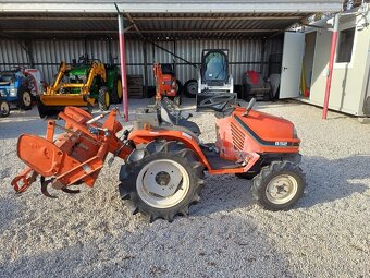malotraktor Kubota B52 4x4 - 2