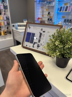 iPhone 15 Pro Max 256GB Bílý titan Záruka - 2