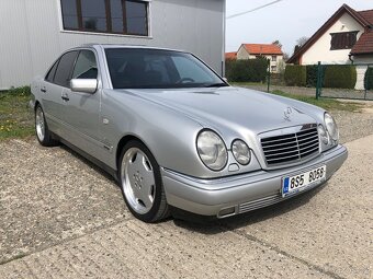 Mercedes Benz W210 E420 V8 - 2