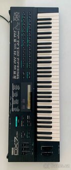 Krásná Yamaha DX7IIFD - 2