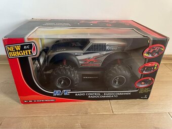 RC auto Buggy New Bright - 2