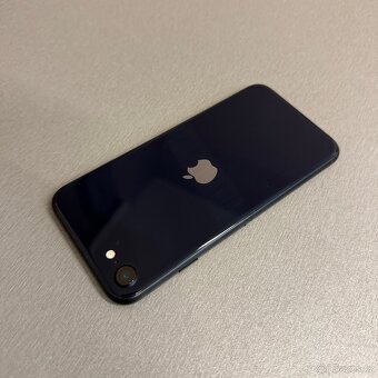 iPhone SE 2022 128GB, 99% baterie, 12 měsíců záruka - 2