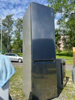Lednice s mrazákem LG 203cm smart - 2