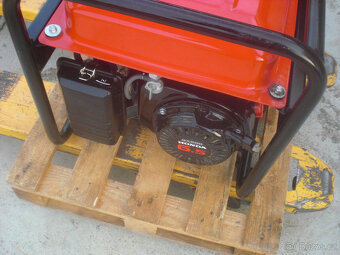 Profi elektrocentrála Honda ECM 2800 zánovní - 2