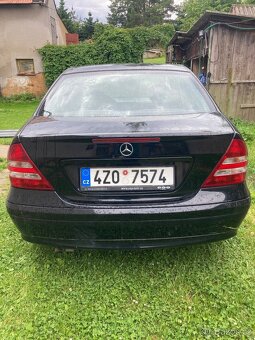 Mercedes Benz W203 - 2