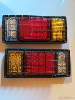 Zadní LED světla na přívěs 12V - 2
