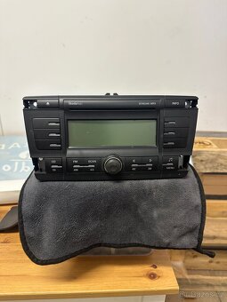 Autoradio skoda octavia II - 2