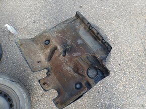 Kryt motoru Audi 100 A6 2.5 TDI 046103927 - 2