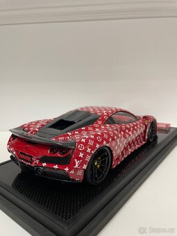 1:18 Ivy Vortue Ferrari F8 NOVITEC N-LARGO (Supreme x LV) - 2