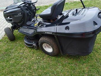zahradní traktor MTD Black Line - 2