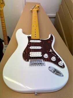 Elektrická kytara Stratocaster Fokus - 2