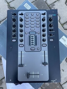 Mixážní pult Stanton M.207 - 2