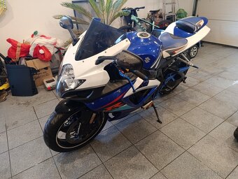 Suzuki GSX-R K7 CR doklady - 2