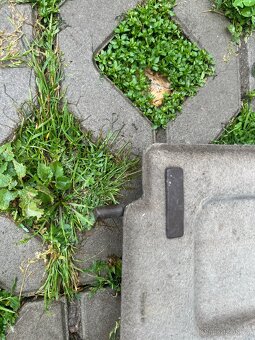 Náhradní díly Škoda favorit 135 136 hnědý dekl do kufru - 2