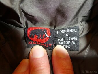 Péřová zimní bunda Mammut 5-6 let - 2