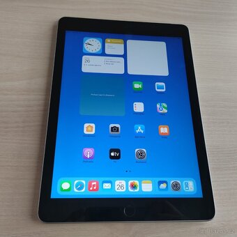 Apple iPad 9.7"Retina/ 32GB/ Wi-Fi-Sim, 2018 6.gen - 2
