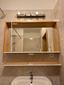 Zrcadlo s poličkou - 2