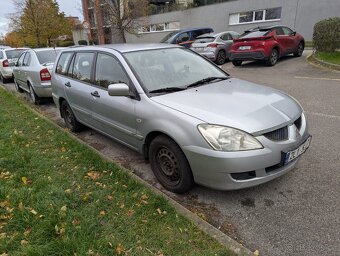 Mitsubishi Lancer kombi 2005 1.6 benzín manuál - 2