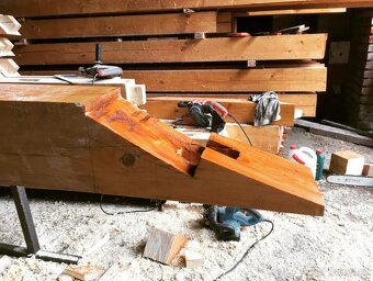 TESAŘSKÉ A POKRÝVAČSKÉ PRÁCE - 2