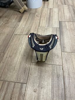 Krční chránič - 2