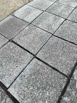 Chodníkové dlaždice 30x30cm - 2