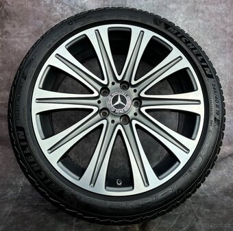 Zimní originální Top sada Mercedes třídy E 245/40R19 DPH - 2