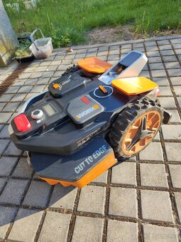 Roborická sekačka Worx Landroid Vision M800 - 2