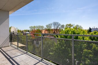 Prodej bytu 1+kk, 44 m2 s terasou 11 m2, Praha - Kbely - 2