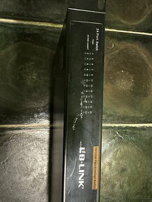 LB LINK BL-S8024 24-PORT 10/100 SWITCH - 2