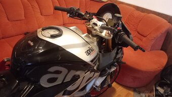 Aprilia Tuono V4 1100 Factory. Aprc.R.v. 2015. - 2