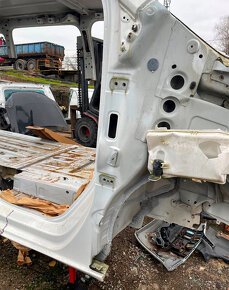 A sloupek s prahem vpravo Toyota ProAce, Traveller - 2