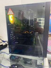 HERNÍ STOLNÍ PC/ AMD FX/SSD 240GB/HDD 1TB/RAM 16GB GRAFIKA:A - 2