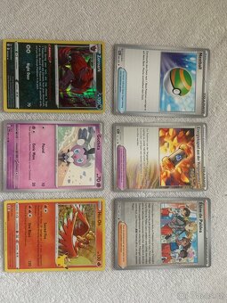 Pokémon TCG – Rozmanitý balíček + online kód - 2