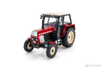 SBĚRATELSKÝ MODEL ZETOR 8011 MĚŘÍTKO 1:32 - 2