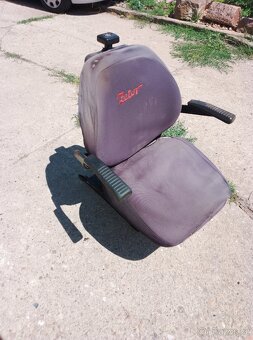 Sedačka Zetor - 2