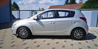 Hyundai i20 1,2i - 16V - 57kw. . HEZKÝ STAV i VÝBAVA - 2