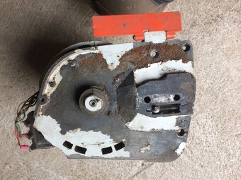 Třífázový elektromotor z pily STIHL - 2