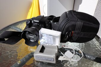 CANON EOS 650D + LENS EF-S 18-55mm 1:4-5,6 IS STM + 2x bater - 2