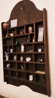 Polička na sbírku miniatur - sběratelská skříňka - 2