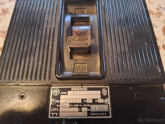 Deon OEZ 50A J21U třípólový hlavní jistič - 2