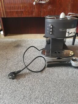 KÁVOVAR  ZN.  DELONGI  220  V.  (  1100  WATT  ) - 2